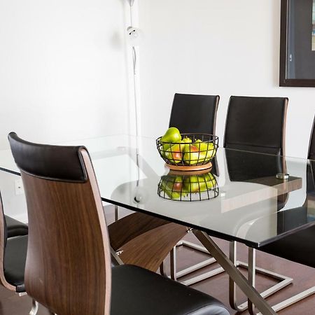 Altitude Suites Bay Street - Holiday Bonus - Free Parking Торонто Екстер'єр фото