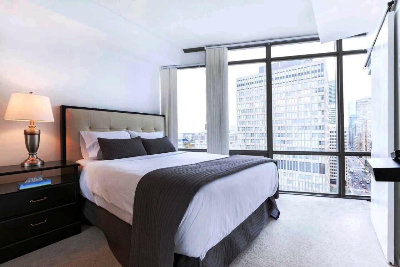 Altitude Suites Bay Street - Holiday Bonus - Free Parking Торонто Екстер'єр фото
