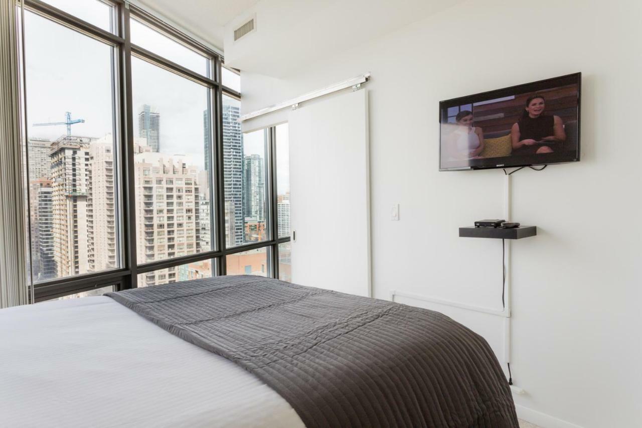 Altitude Suites Bay Street - Holiday Bonus - Free Parking Торонто Екстер'єр фото