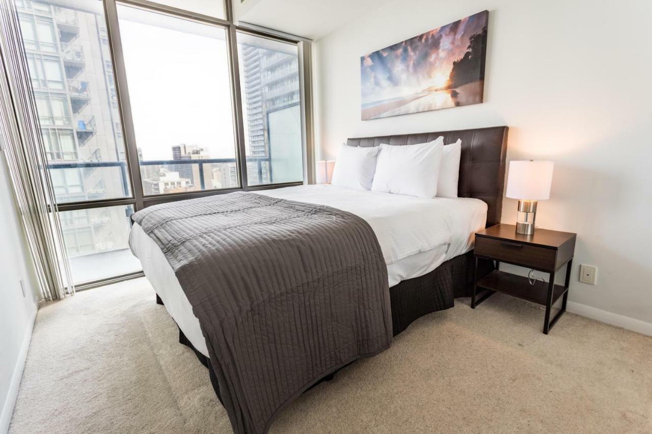Altitude Suites Bay Street - Holiday Bonus - Free Parking Торонто Екстер'єр фото