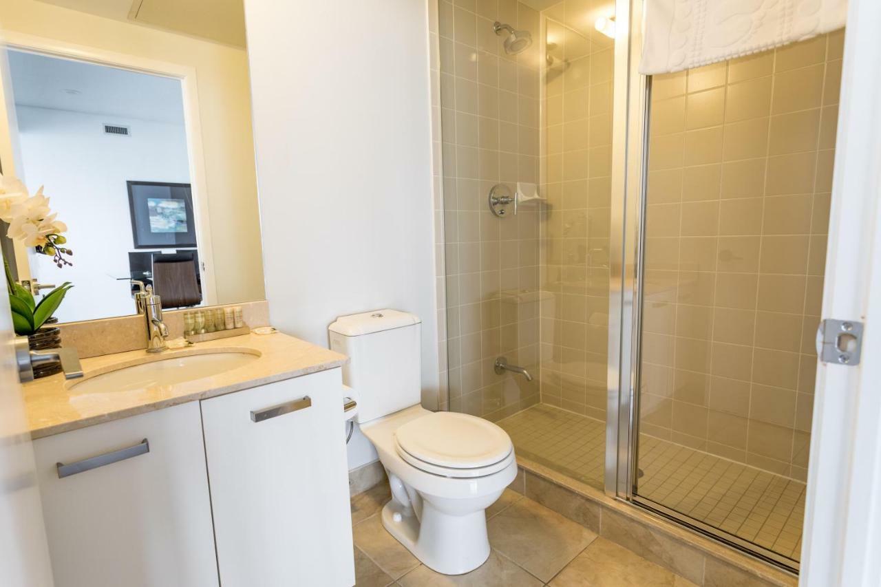 Altitude Suites Bay Street - Holiday Bonus - Free Parking Торонто Екстер'єр фото