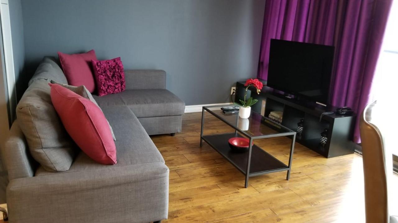 Altitude Suites Bay Street - Holiday Bonus - Free Parking Торонто Екстер'єр фото